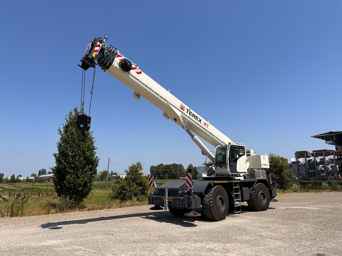 Additions to Rough Terrain Cranes Highlight Ambitious Portfolio Expansion Additions to Rough Terrain Cranes Highlight Ambitious Portfolio Expansion