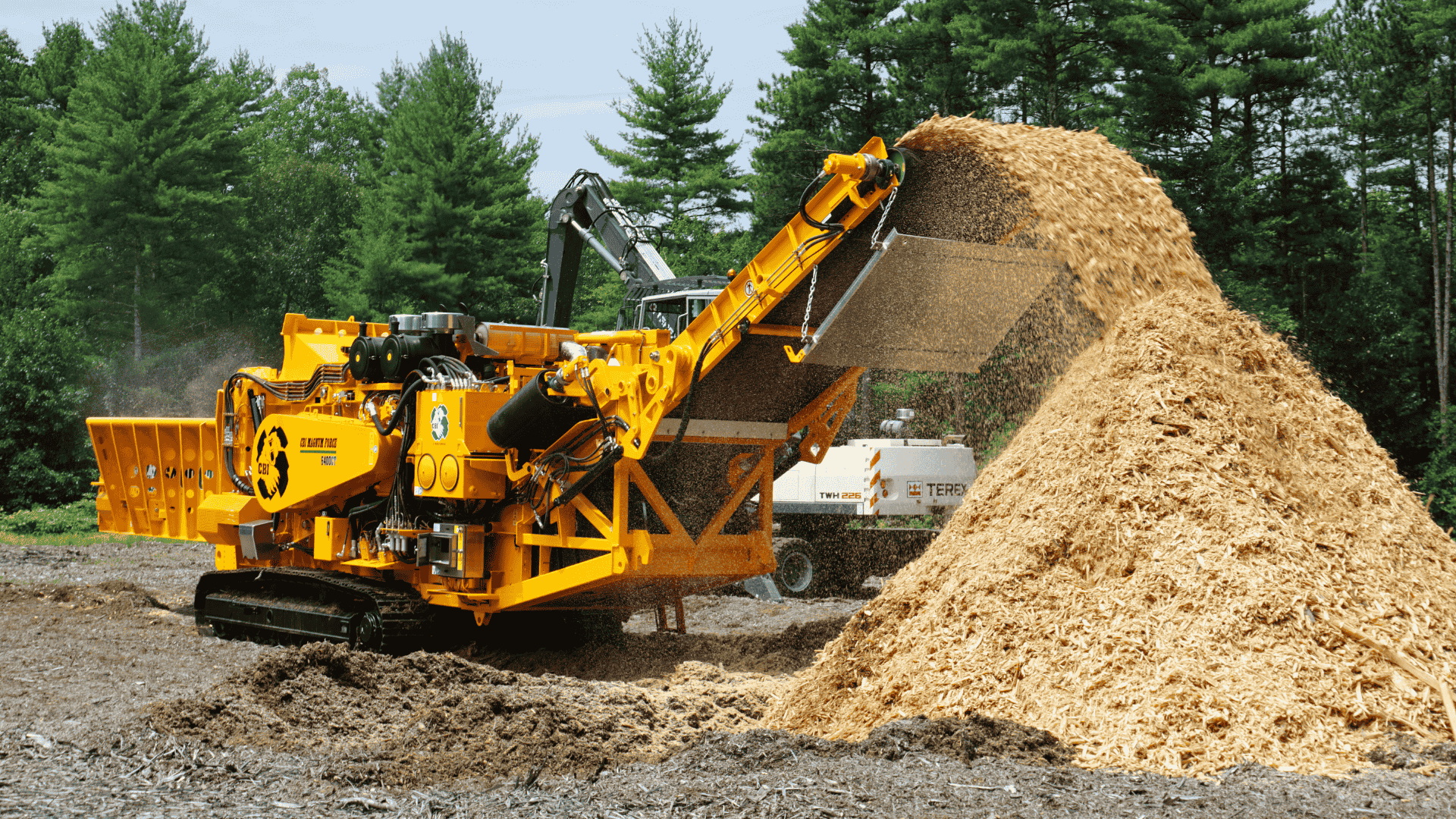 CBI Horizontal Grinders Producing Biomass