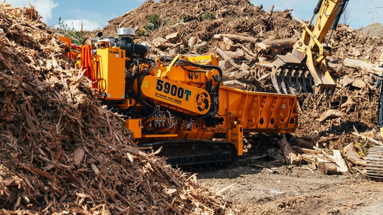 CBI Magnum Force 5900T Horizontal Grinder