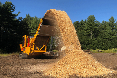 5800 Horizontal Grinder Grinding Wood Waste