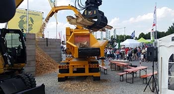 484VR Industrial Wood Chipper