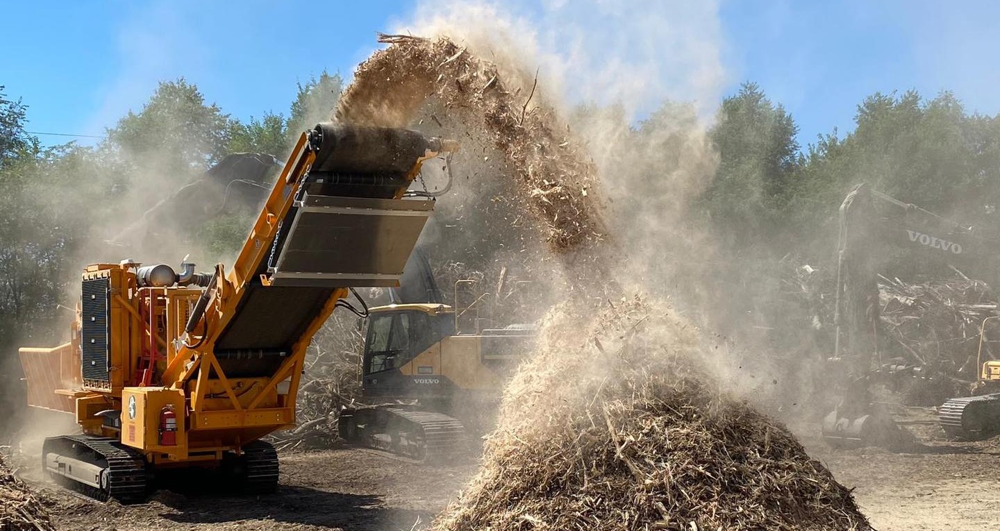 Van Brunt CBI 5800BT wood grinder