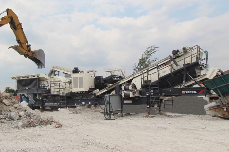 CR11111R working in concrete recycle